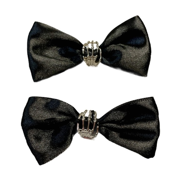 Black Bow tie hair bows Silver Skeleton Accent black silk - Picture 1 of 6